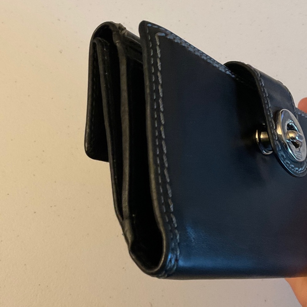 COACH Vintage Black Leather Turnlock Wallet - Picture 9 of 14